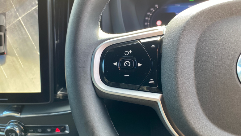 Volvo XC60 2.0 B5P Plus Black Edition 5dr AWD Geartronic Petrol Estate